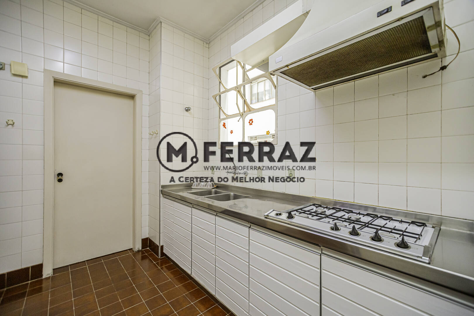 Apartamento à venda com 3 quartos, 200m² - Foto 17