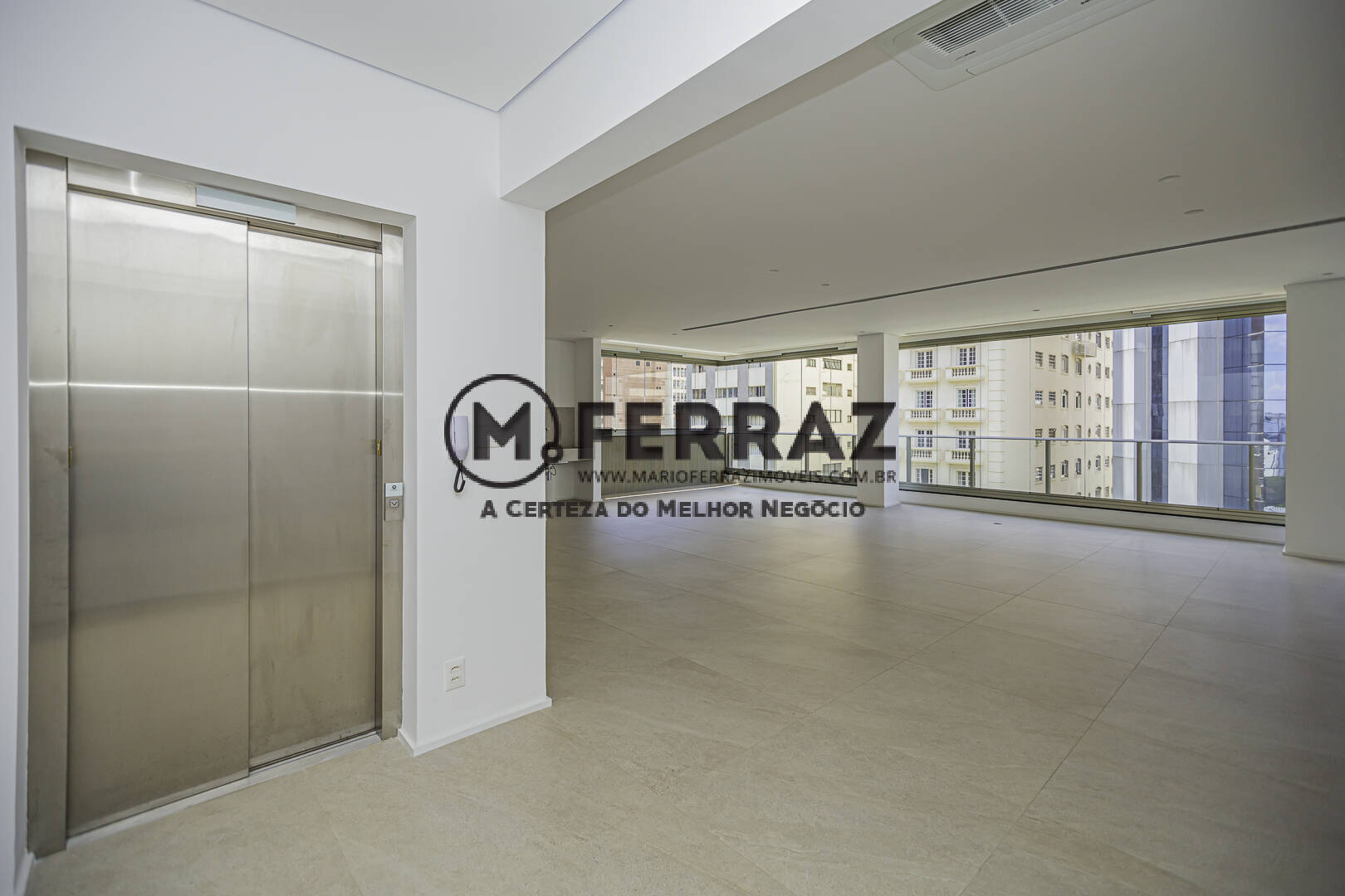 Apartamento à venda com 4 quartos, 270m² - Foto 2