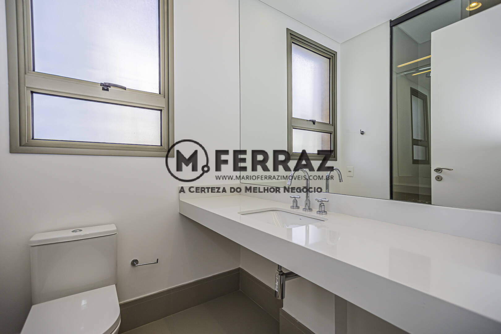 Apartamento à venda com 4 quartos, 270m² - Foto 14