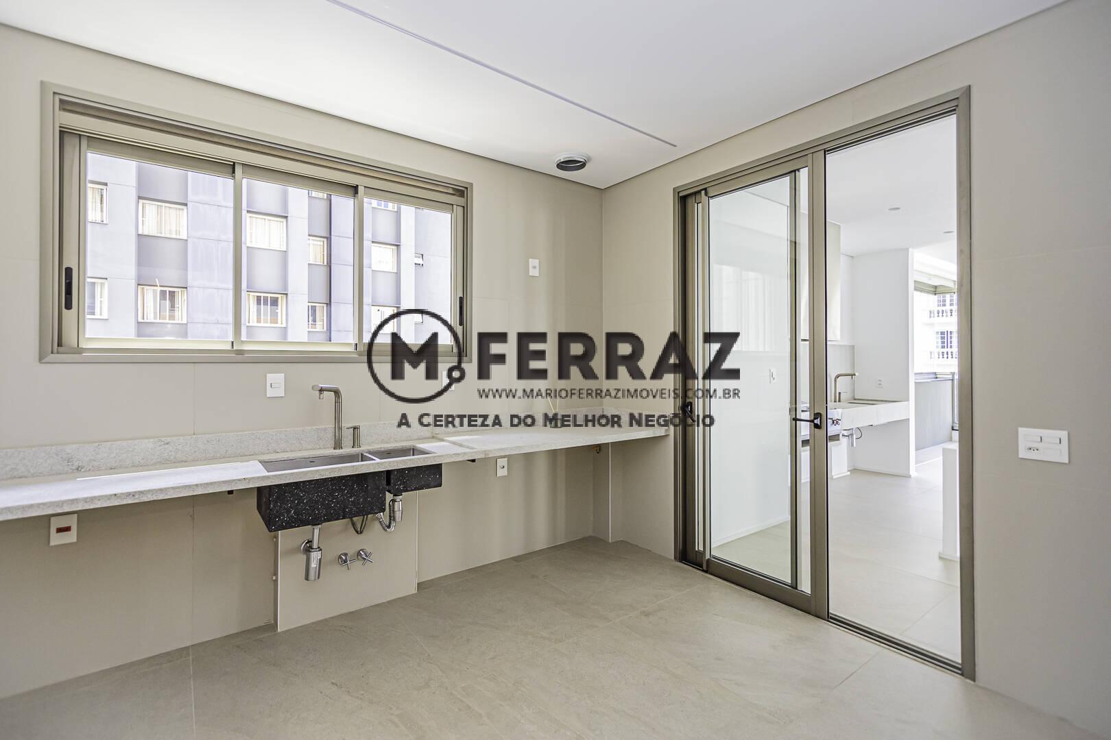 Apartamento à venda com 4 quartos, 270m² - Foto 5