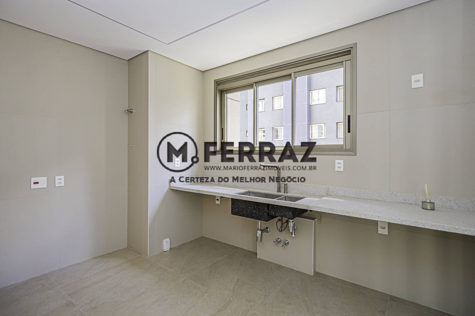 Apartamento à venda com 4 quartos, 270m² - Foto 6