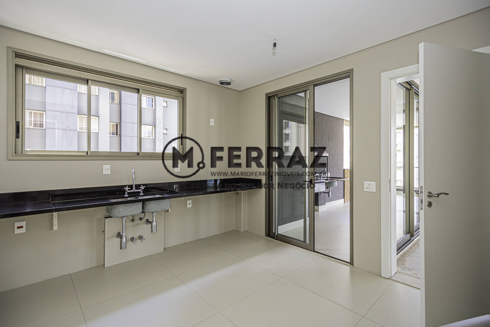 Apartamento à venda com 4 quartos, 270m² - Foto 10