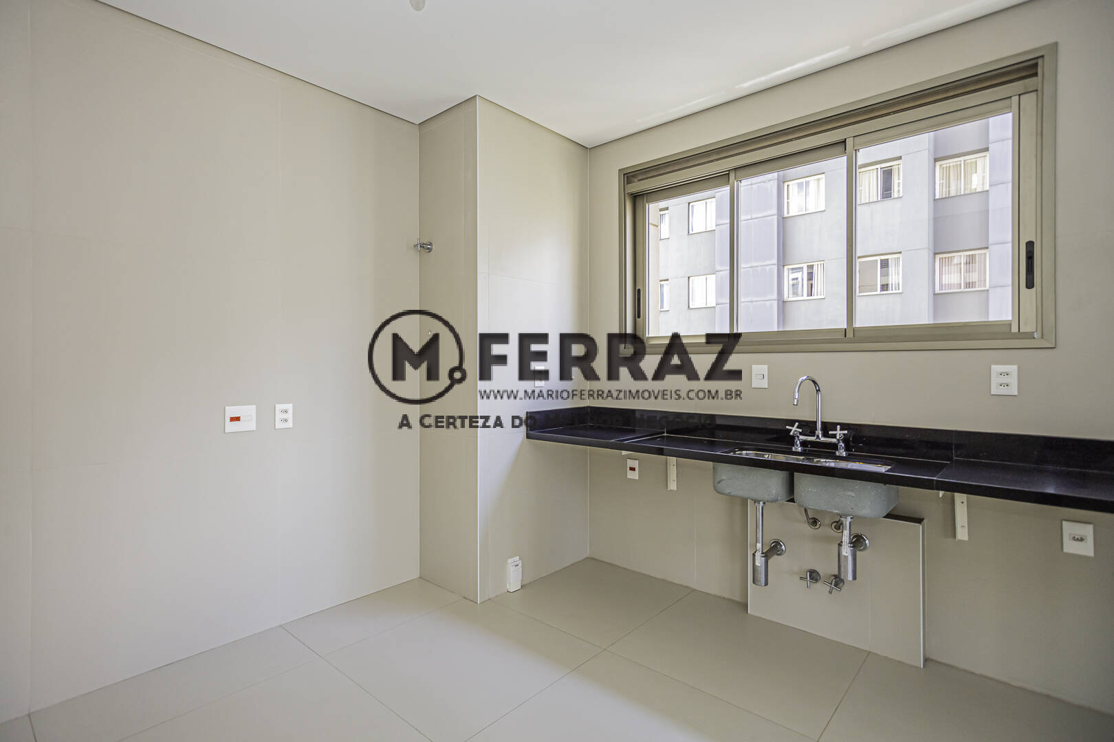 Apartamento à venda com 4 quartos, 270m² - Foto 11