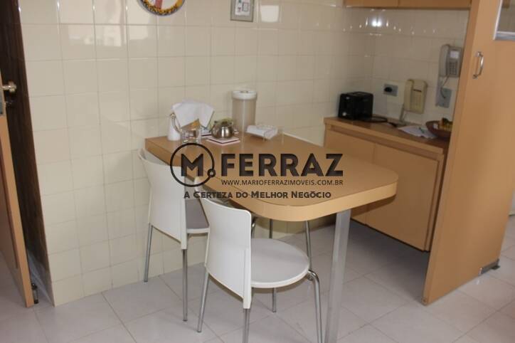 Apartamento à venda com 3 quartos, 235m² - Foto 12